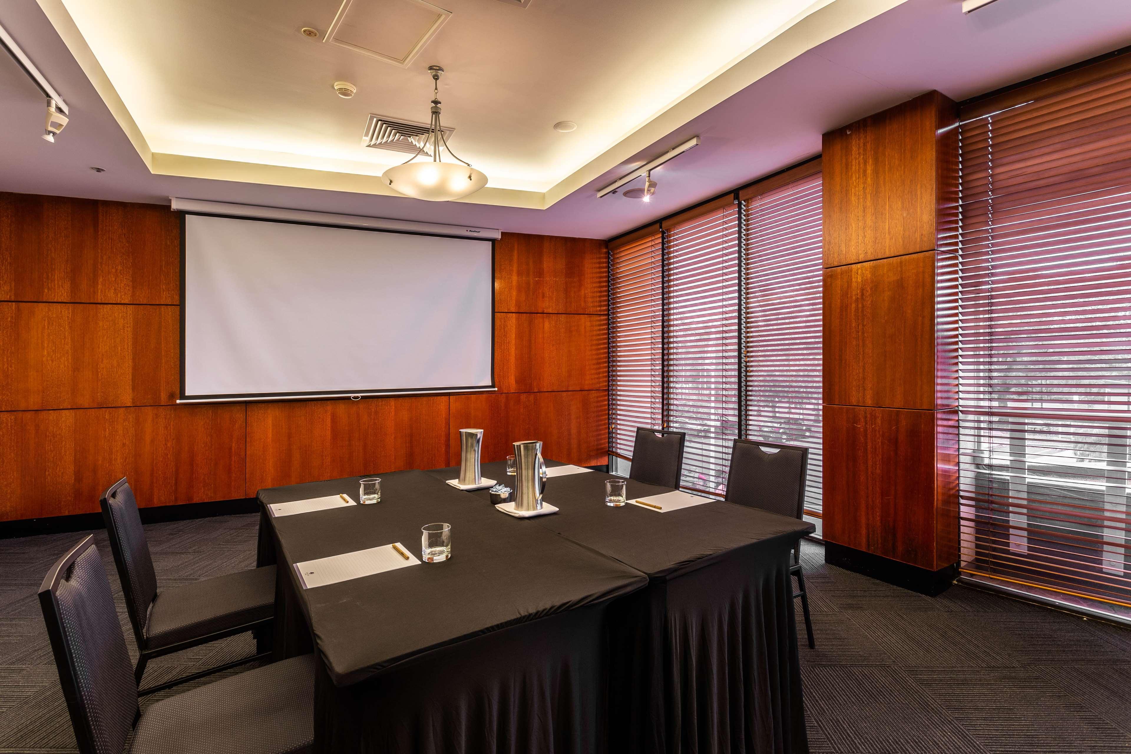 Hilton Garden Inn Даруин Екстериор снимка
